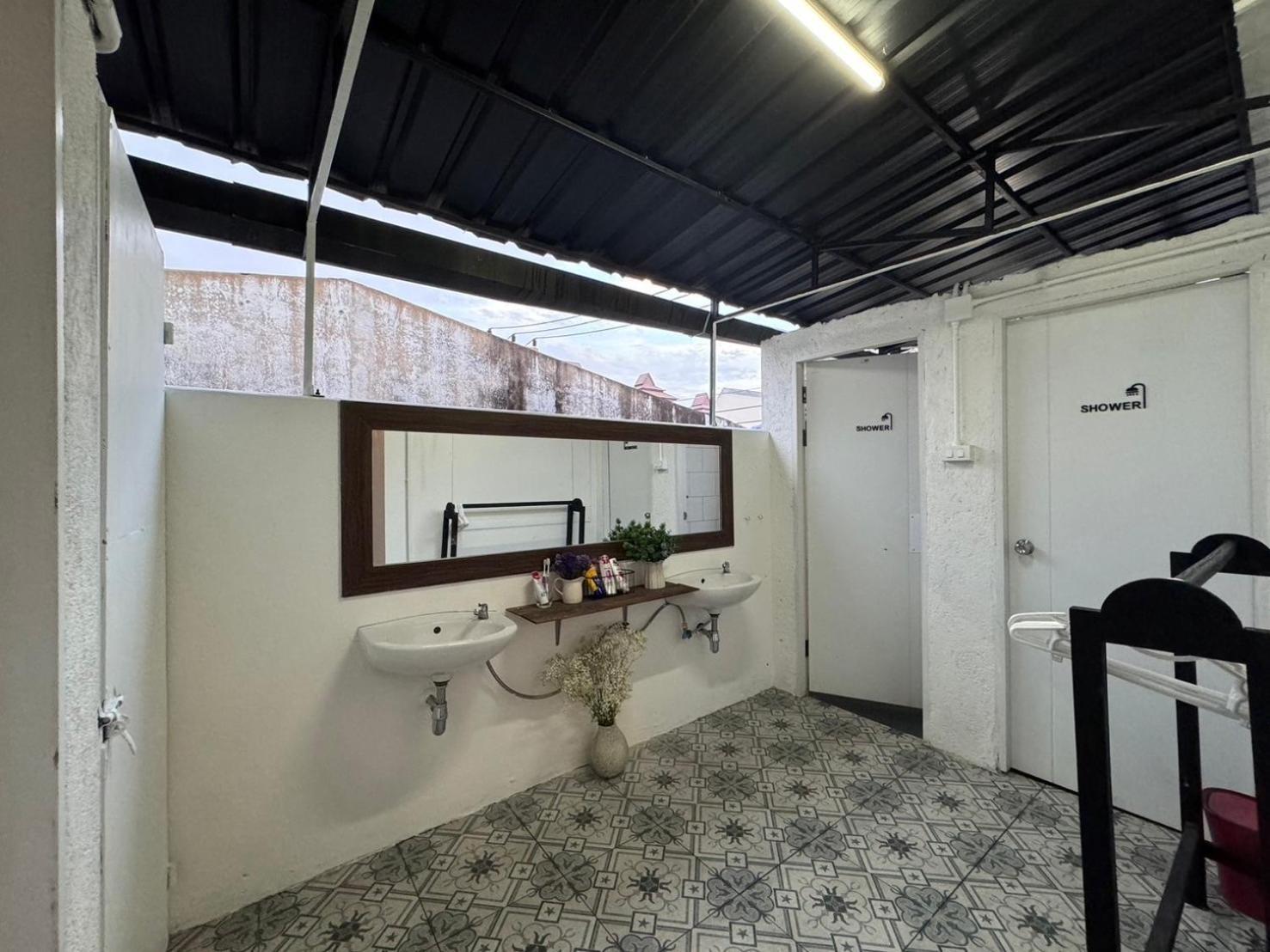 Chiza Hostel Chiangmai شيانغ ماي المظهر الخارجي الصورة